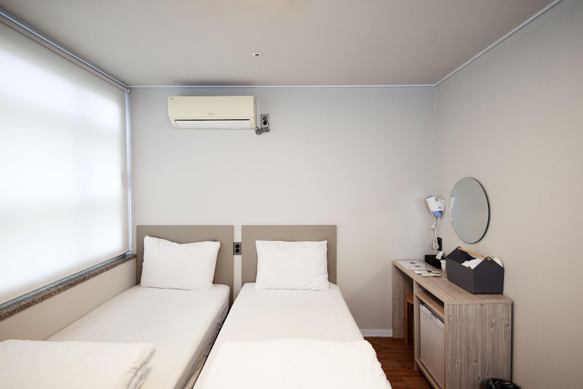 K-Grand Hostel Dongdaemun Seoul Exterior photo